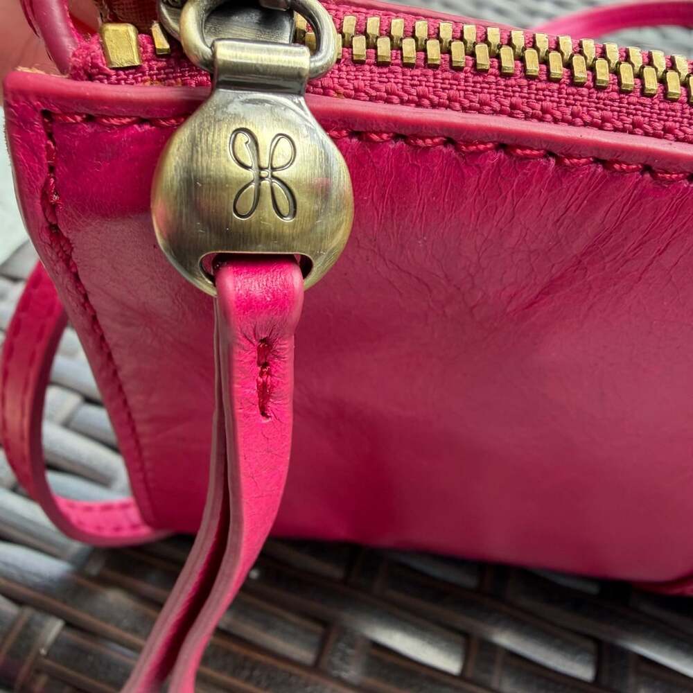 Hobo Darcy Leather Crossbody Bag Pink #005 - Picture 4 of 8